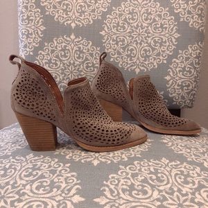 Jeffrey Campbell ankle laser cut booties Size 8.5
